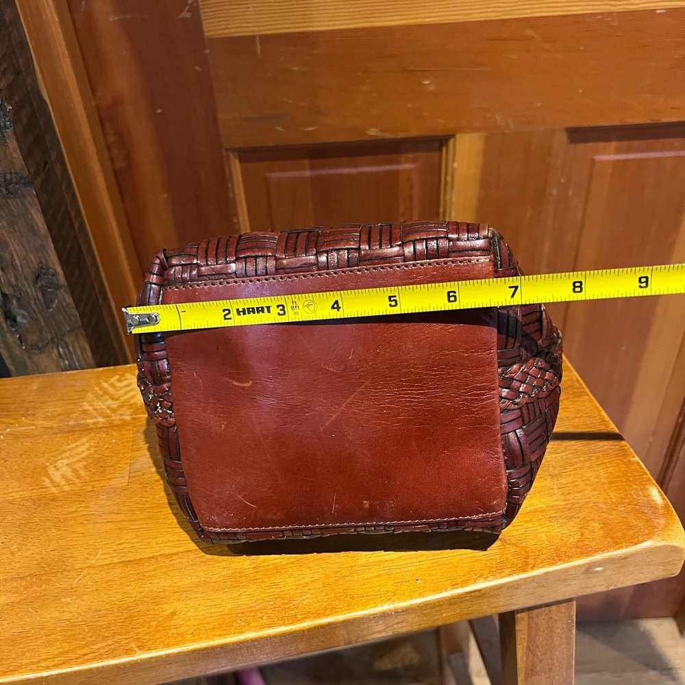 Valerie Stevens Rich Brown leather Woven Shoulder Bag - Picture 11 of 16